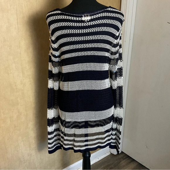 Chicos Navy and White Sweater with Silver Sequins Size 3 - Picture 7 of 13